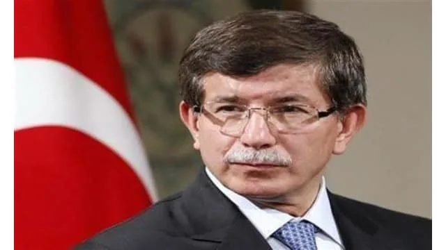 داود أغلو: سياسات حكومة المالكي هي سبب التوتر في العراق